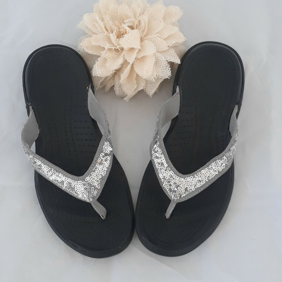 crocs sequin flip flops